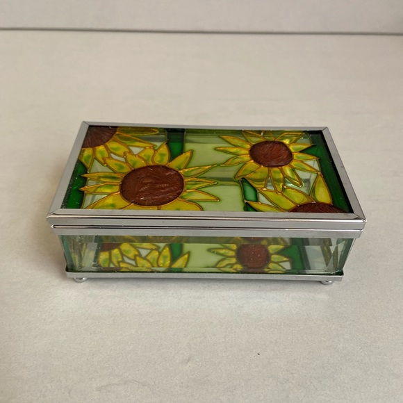 Glass and Mirror Sunflower Trinket Box - Picture 5 of 12